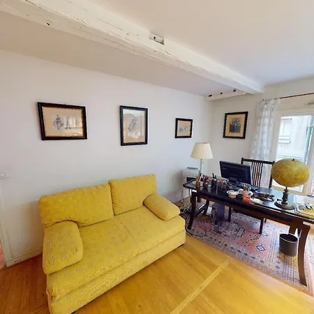 Apartment Marais Two Bedroom Haven