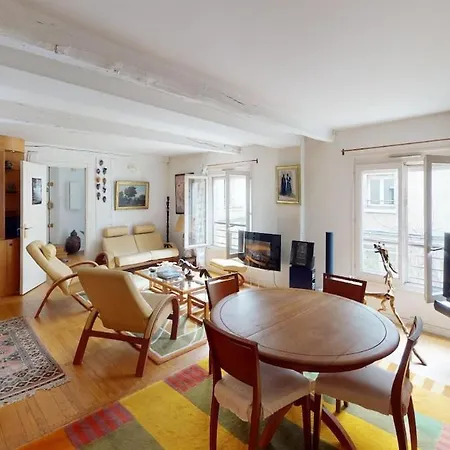 Apartment Marais Two Bedroom Haven Paris