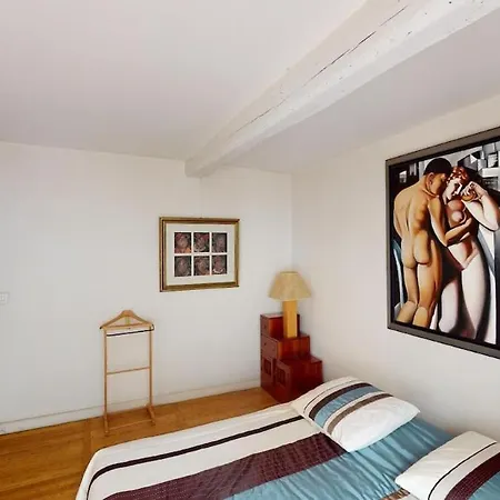 Apartment Marais Two Bedroom Haven