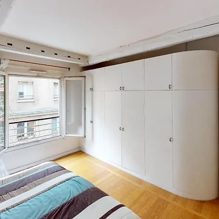 Marais Two Bedroom Haven Apartment
