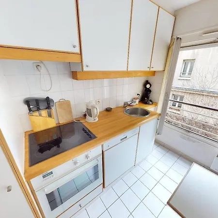 Marais Two Bedroom Haven 아파트 *