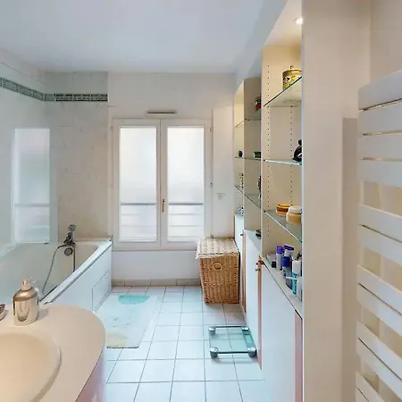 Marais Two Bedroom Haven Apartment Paris